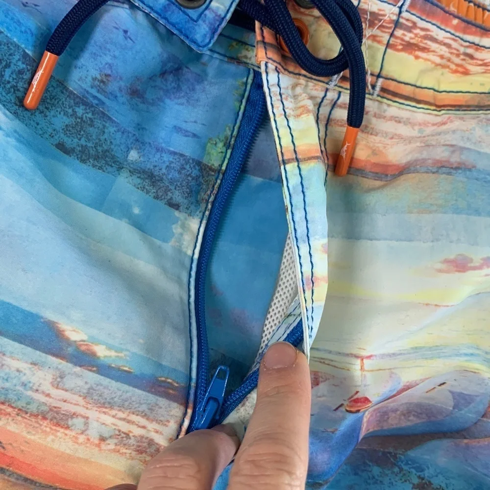 Tommy Bahama tropical print board shorts size medium